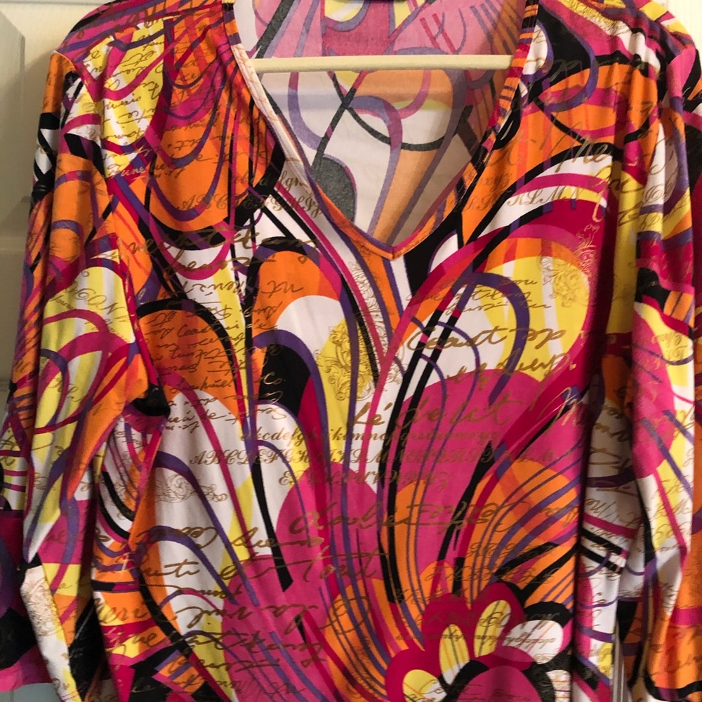 Vibrant Top